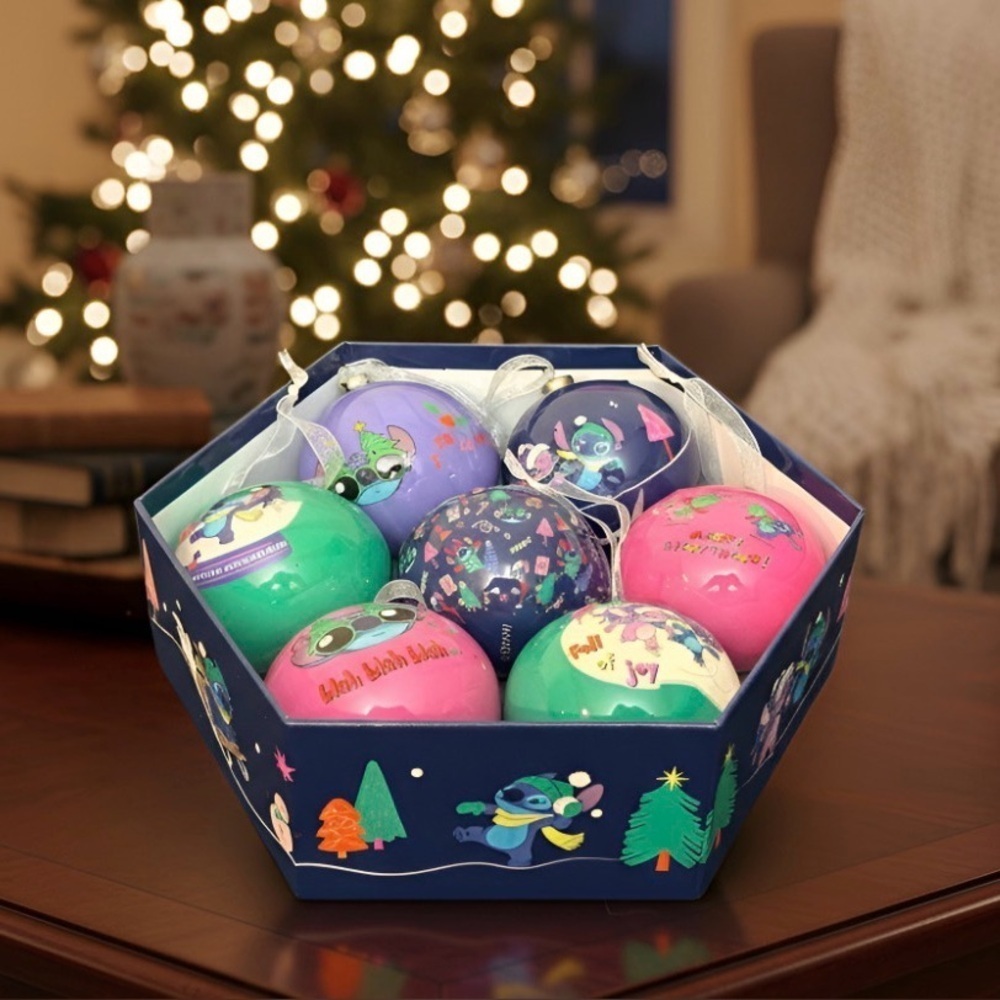 Disney Lilo & stitch Disney-branded Christmas ornaments. new set of 6